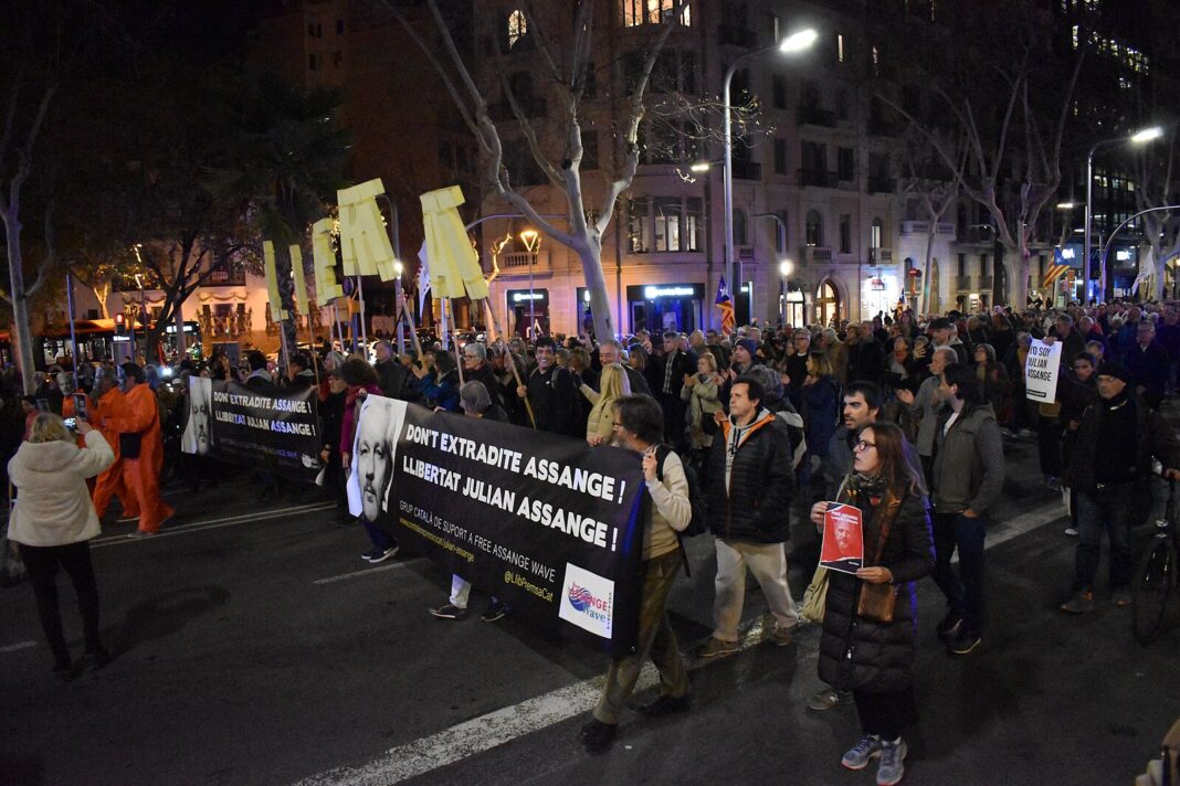 Manifestatie in Barcelona vor de vrijlating van Julian Assange op 20 februari 2024 - foto: Aniol - CC0 1.0 Universal